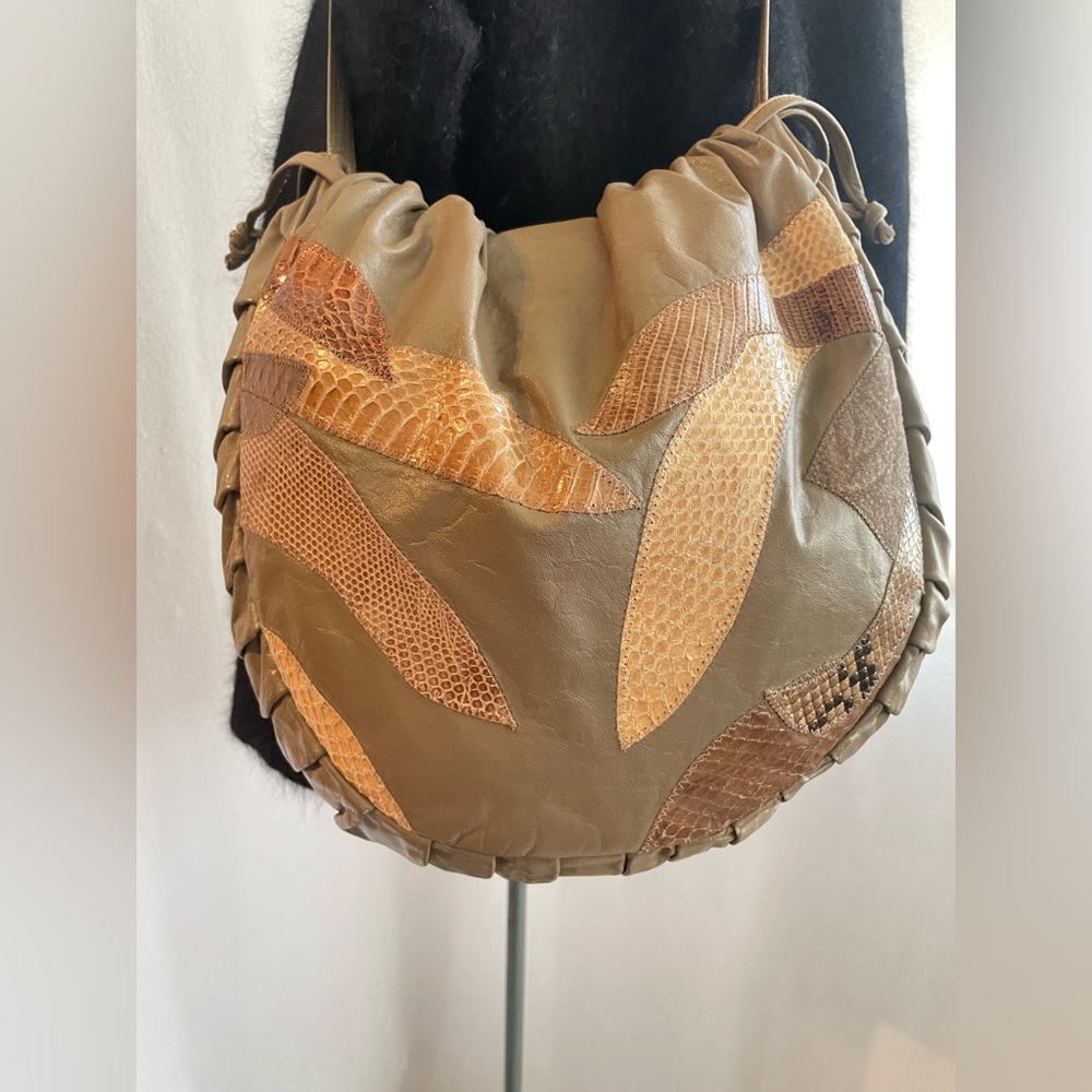 Vintage Cynthia Lockhart leather crossbody bag w snakeskin details - Picture 2 of 13
